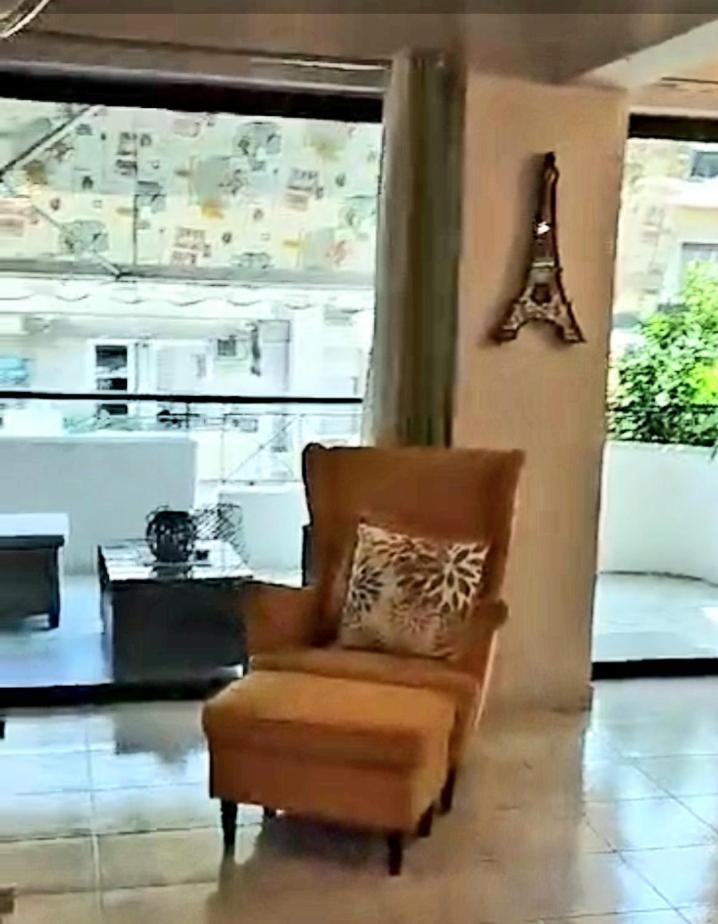 Modern 2Br City Flat 10Min From The Beach Atenas Exterior foto